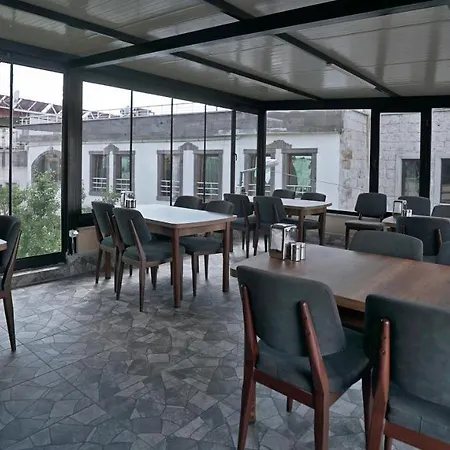 Hotel Epoch Stone House 2*