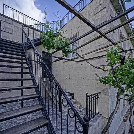 Hotel Epoch Stone House 2*