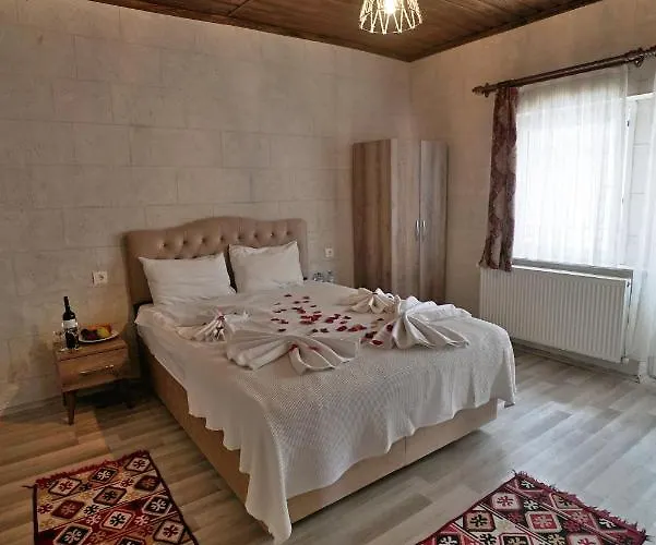 Epoch Stone House Гореме